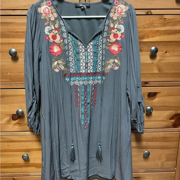 Andree by Unit Embroidered Dress Andree by Unit Embroidered Dress